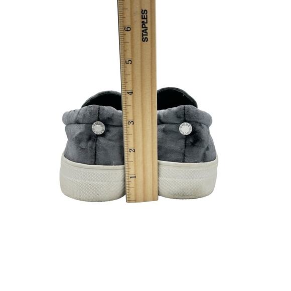 Steve Madden Gema Sneakers Womens Size 8.5 Gray Crush Velvet Slip On Comfy Chic - Picture 7 of 7